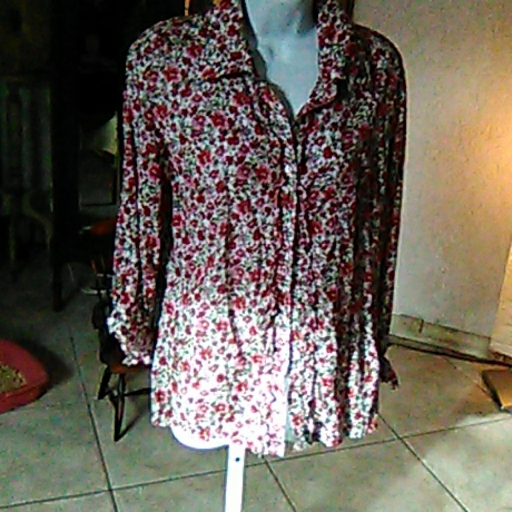 Lovely flower print shirt